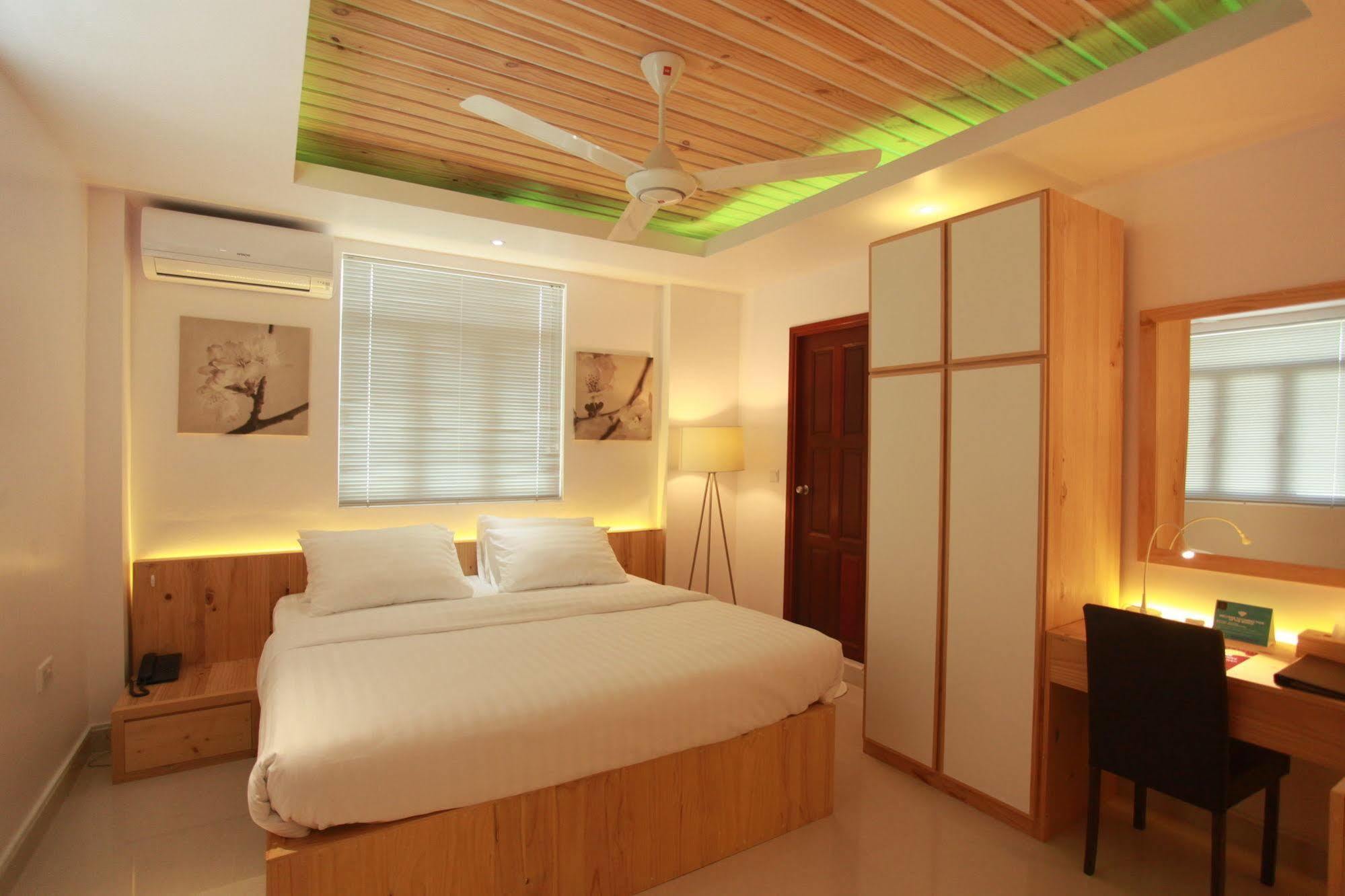 Pine Lodge Malé Dış mekan fotoğraf